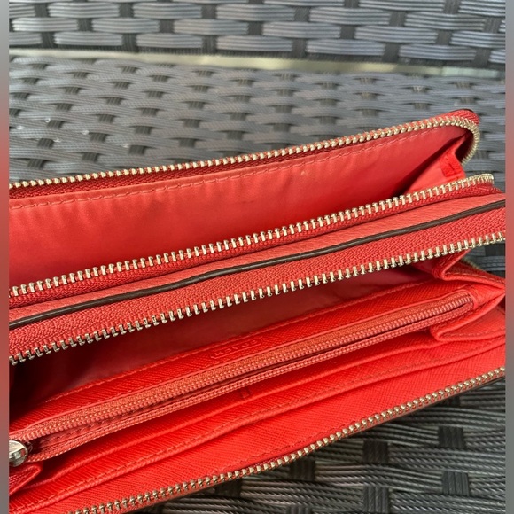 COACH WALLET,Coach Orange Leather Wristlet. - Picture 9 of 13